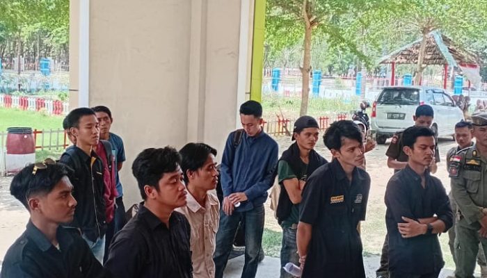 PB HAM KONAWE RAYA MENDESAK PENCOPOTAN KABID HORTIKULTURA INISIAL H DAN STAF INISIAL A PEJABAT DINAS PERTANIAN KONAWE RASA BUPATI ATAS PENYALURAN BANTUAN ALSINTAN DINAS PERTANIAN PROV. SULTRA YANG SESUAI MEKANISME PENYALURAN DAN DI DUGA ADANYA SUKSES FEE SETIAP KELOMPOK TANI